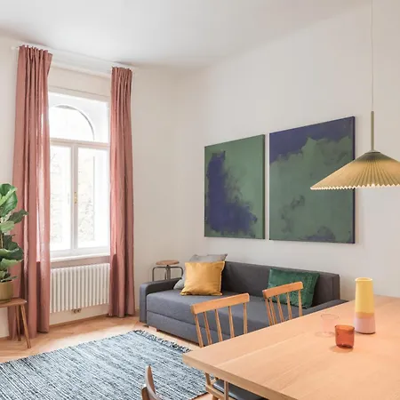 Апартаменти Architektenwohnung In Jakomini Грац